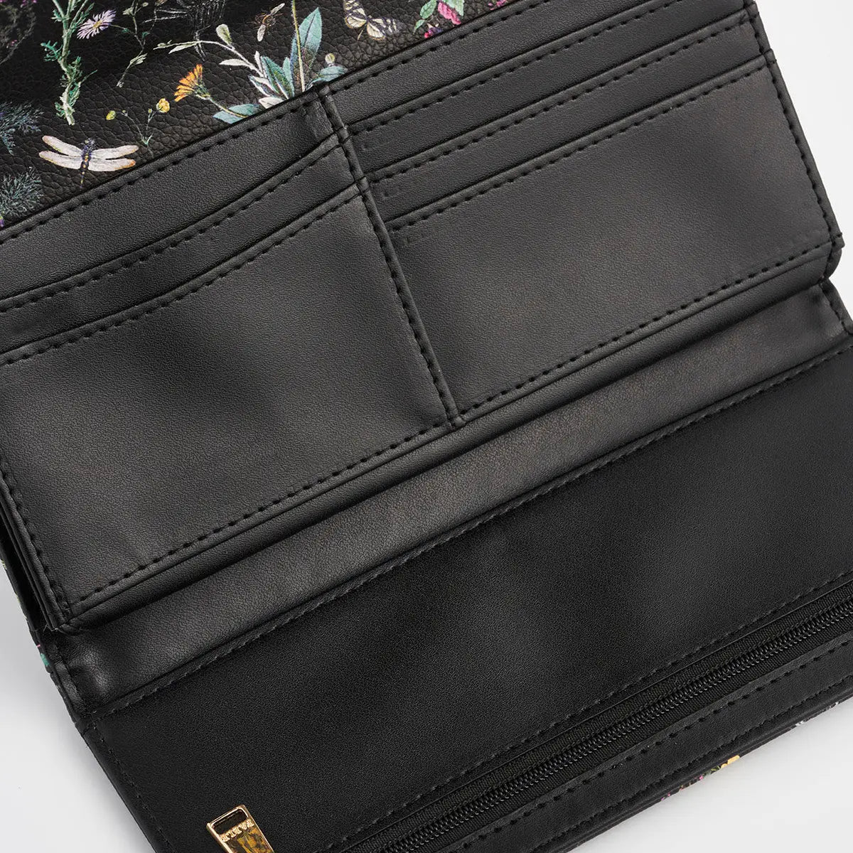 Wilderness Black Purse