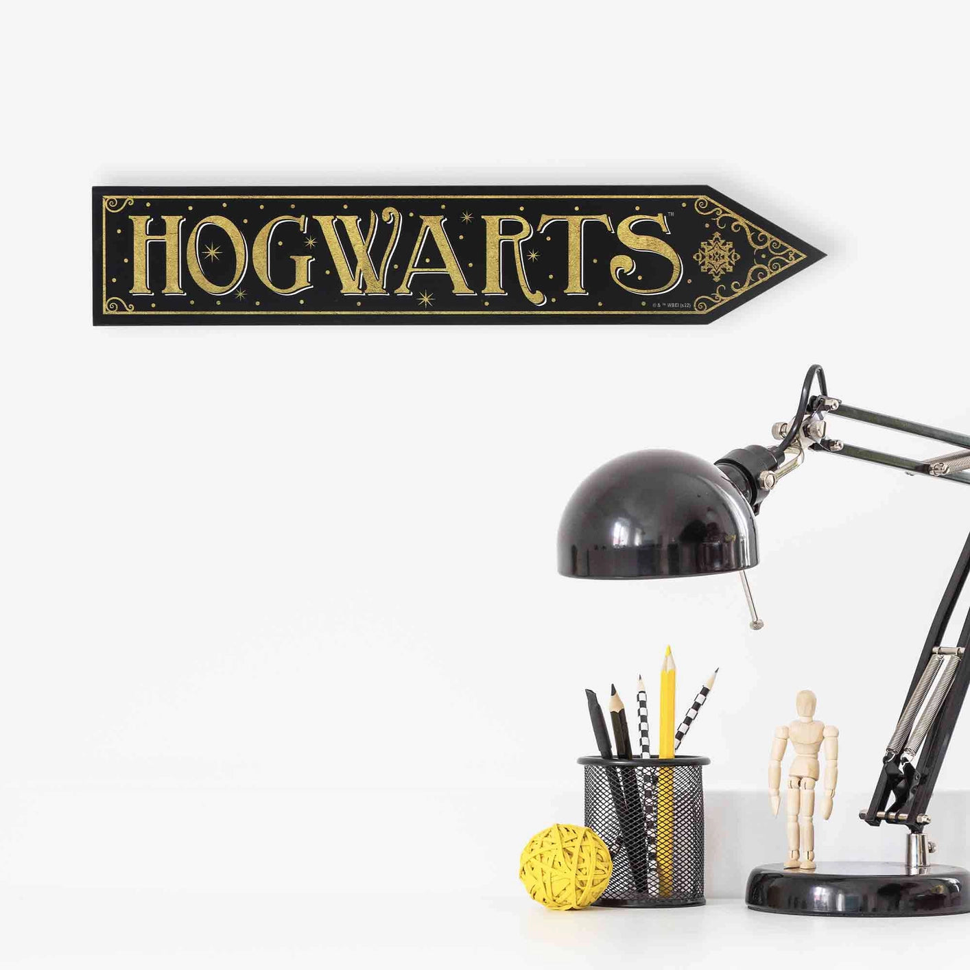 Harry Potter Hogwarts Arrow Wood Wall Decor