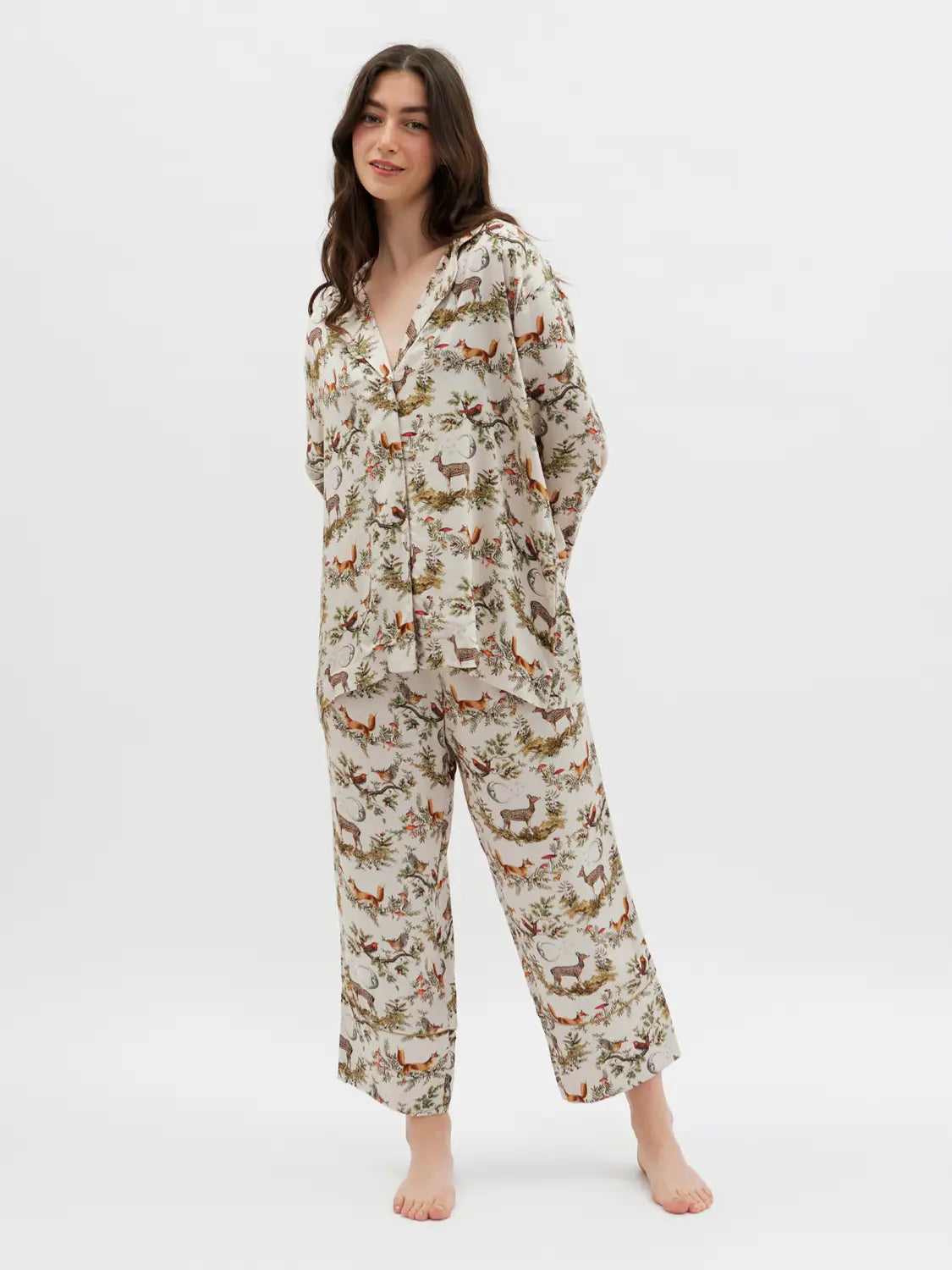 Fable A Night's Tale - Crystal Grey Woodland Scene Pajamas