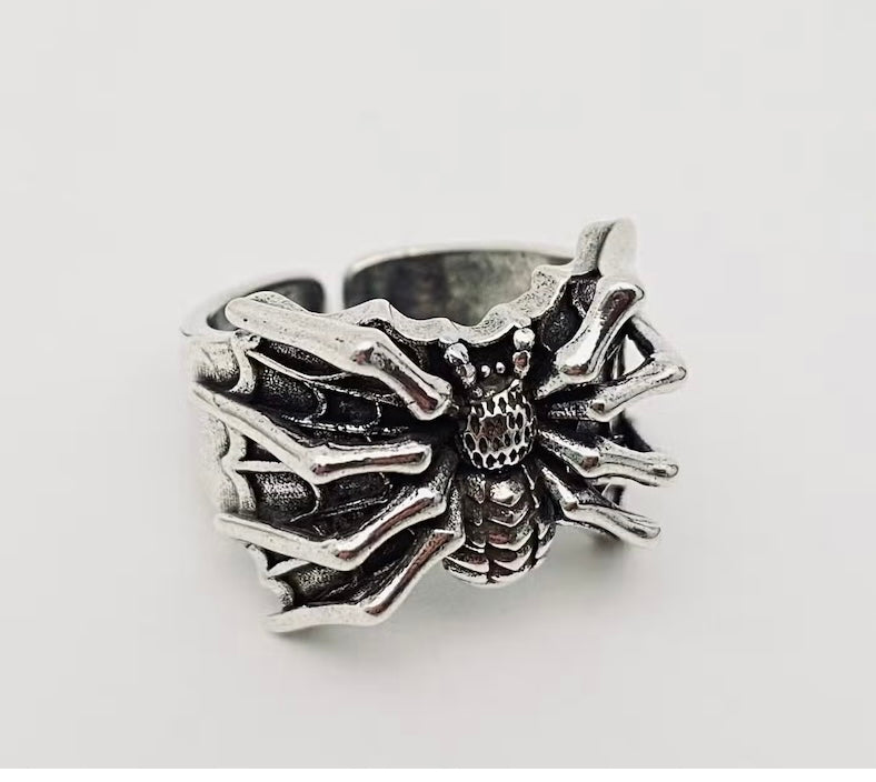 Vintage Style Spider Ring - Adjustable Size
