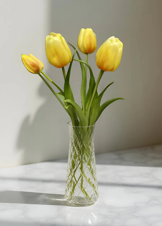 18" Fresh Touch Yellow Day Dream Tulip